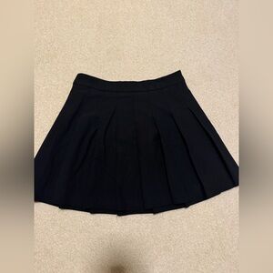Aritzia Sunday Best Skirt Sz 6